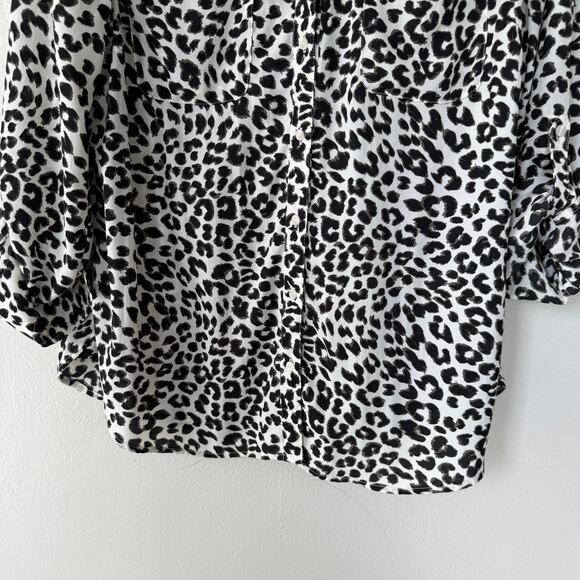 Talbots size L Animal print Buttondown blouse Roll Tab Sleeve - Picture 4 of 9